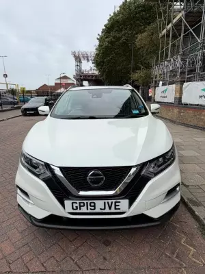 Nissan Qashqai 1.3 DIG-T N-Connecta Euro 6 (s/s) 5dr