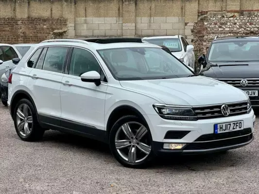Volkswagen Tiguan 2.0 TDI BlueMotion Tech SEL Euro 6 (s/s) 5dr