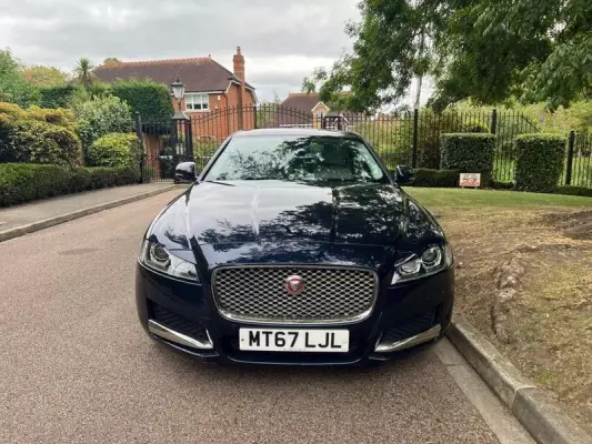 Jaguar XF 2.0d Portfolio Auto Euro 6 (s/s) 4dr