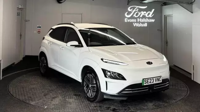 Hyundai KONA 39kWh Premium Auto 5dr (10.5kW Charger)
