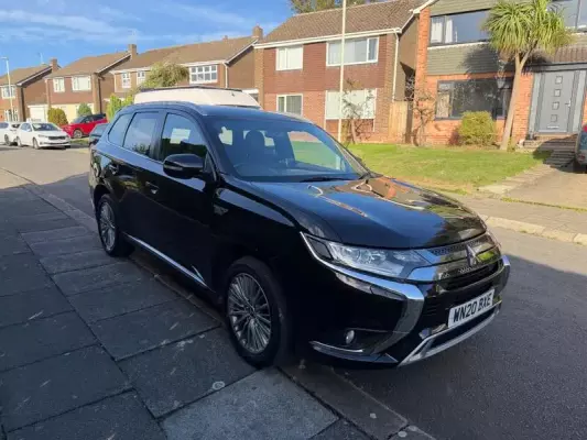 Mitsubishi Outlander 2.4h TwinMotor 13.8kWh Dynamic CVT 4WD Euro 6 (s/s) 5dr