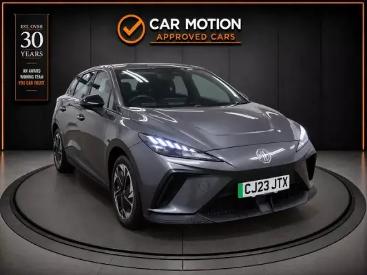 MG MG4 64kWh SE Long Range Auto 5dr