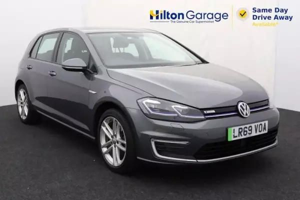 Volkswagen e-Golf 35.8kWh e-Golf Auto 5dr