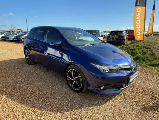 Toyota Auris 1.8 VVT-h Design CVT Euro 6 (s/s) 5dr
