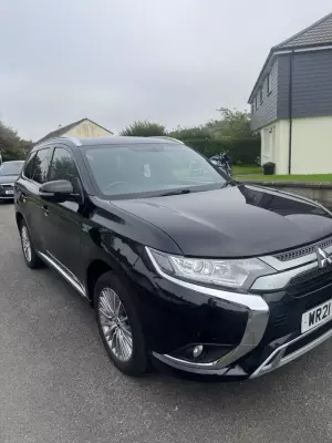 Mitsubishi Outlander 2.4h TwinMotor 13.8kWh Dynamic CVT 4WD Euro 6 (s/s) 5dr