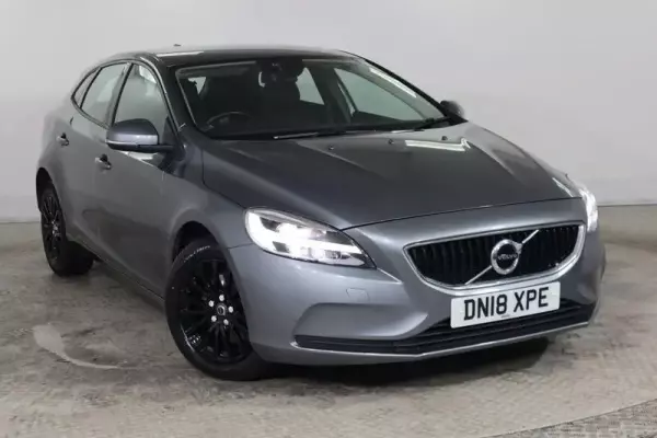 Volvo V40 2.0 T2 Momentum Nav Plus Euro 6 (s/s) 5dr
