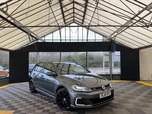 Volkswagen Golf 1.4 TSI 8.7kWh GTE Advance DSG Euro 6 (s/s) 5dr