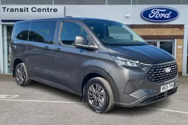 Ford Tourneo Custom 340 Auto Titanium 8 Seater L1 SWB PETROL FWD 2.5 PHEV 232ps