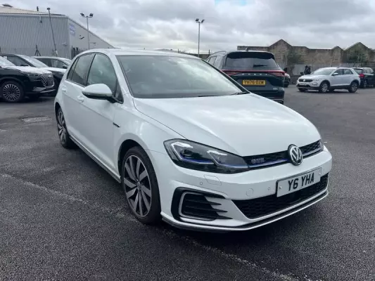 Volkswagen Golf 1.4 TSI 8.7kWh GTE Advance DSG Euro 6 (s/s) 5dr