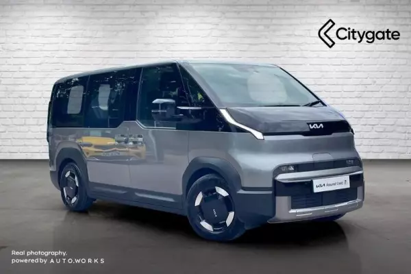 Kia PV5 Long Range 71.2kWh Plus Passenger MPV 5dr Electric Auto (160 bhp)