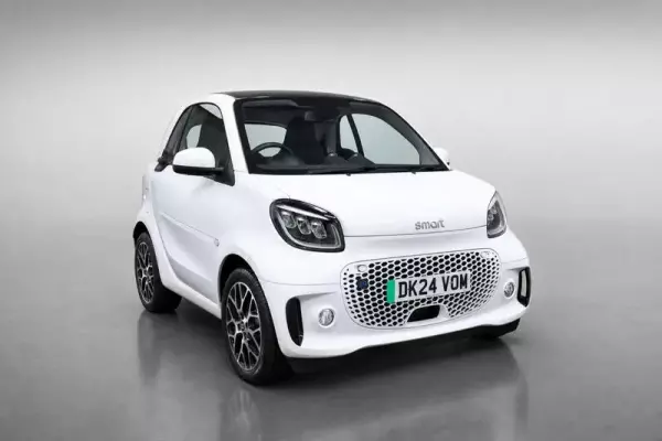 Smart fortwo 17.6kWh Exclusive Auto 2dr (22kW Charger)