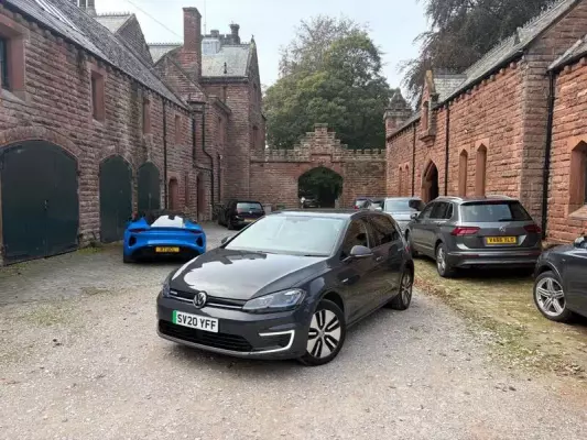 Volkswagen e-Golf 35.8kWh e-Golf Auto 5dr