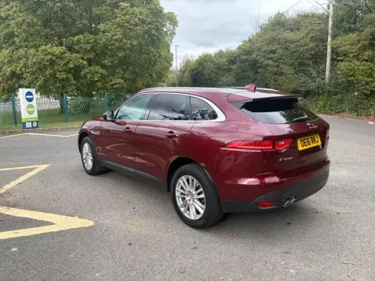 Jaguar F-PACE 2.0 D180 Portfolio Auto AWD Euro 6 (s/s) 5dr