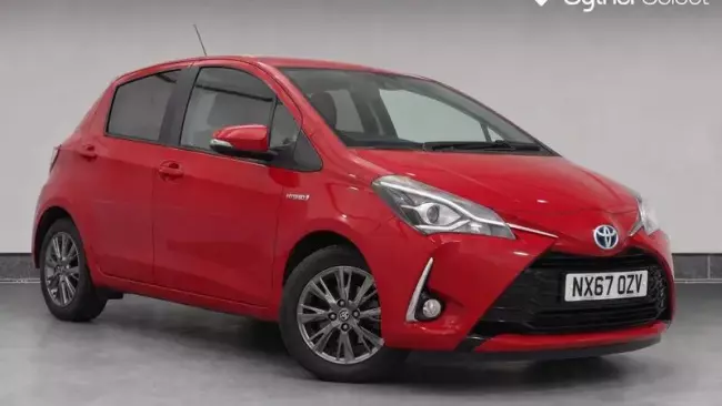 Toyota Yaris 1.5 VVT-h Icon Tech E-CVT Euro 6 (s/s) 5dr