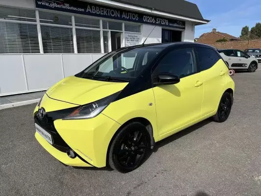 Toyota AYGO 1.0 VVT-i x-cite 3 Yellow Bi-Tone Euro 6 5dr