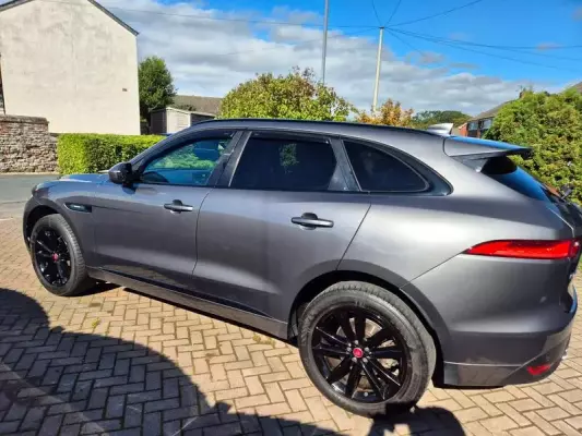 Jaguar F-PACE 2.0 D180 R-Sport Auto AWD Euro 6 (s/s) 5dr