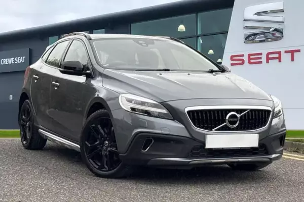 Volvo V40 Cross Country 1.5 T3 GPF Pro Auto Euro 6 (s/s) 5dr