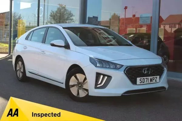 Hyundai IONIQ 1.6 h-GDi Premium DCT Euro 6 (s/s) 5dr