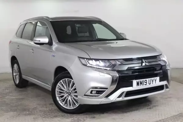 Mitsubishi Outlander 2.4h TwinMotor 13.8kWh 4h CVT 4WD Euro 6 (s/s) 5dr