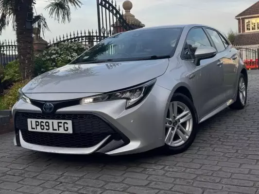 Toyota Corolla 1.8 VVT-h Icon Tech CVT Euro 6 (s/s) 5dr