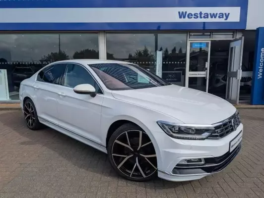 Volkswagen Passat 2.0 TDI BlueMotion Tech R-Line DSG Euro 6 (s/s) 4dr