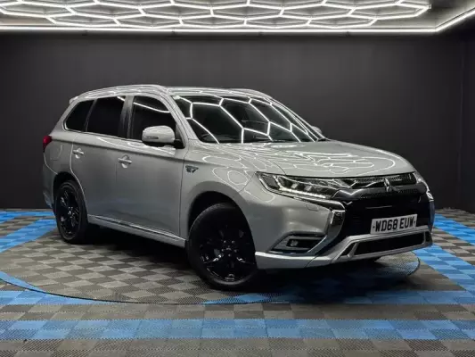 Mitsubishi Outlander 2.4h TwinMotor 13.8kWh 4h CVT 4WD Euro 6 (s/s) 5dr
