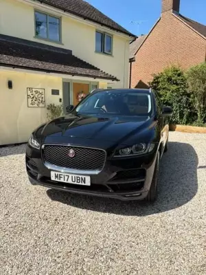 Jaguar F-PACE 2.0 D180 Portfolio Auto AWD Euro 6 (s/s) 5dr