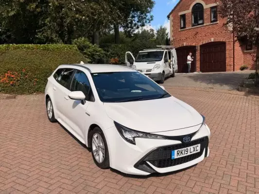 Toyota Corolla 1.8 VVT-h Icon Tech Touring Sports CVT Euro 6 (s/s) 5dr