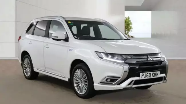 Mitsubishi Outlander 2.4h TwinMotor 13.8kWh 4h CVT 4WD Euro 6 (s/s) 5dr