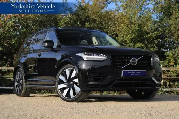 Volvo XC90 2.0h T8 Recharge 18.8kWh Ultimate Dark Auto 4WD Euro 6 (s/s) 5dr
