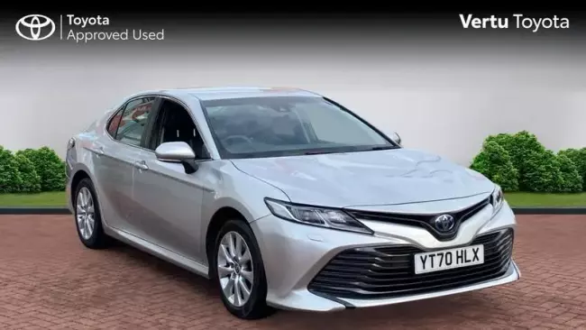 Toyota Camry 2.5 VVT-h Design CVT Euro 6 (s/s) 4dr