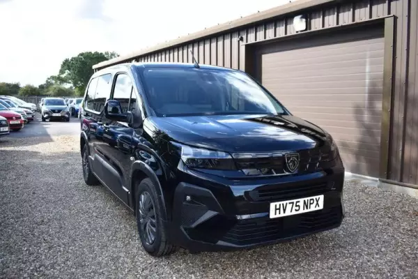 Peugeot e-Rifter 52kWh Allure Long MPV Auto 5dr (11kW Charger)