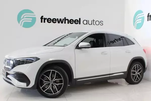 Mercedes-Benz EQA EQA 350 66.5kWh AMG Line (Premium) Auto 4MATIC 5dr