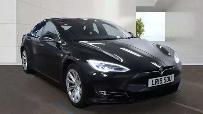 Tesla Model S 100D (Dual Motor) Auto 4WD 5dr
