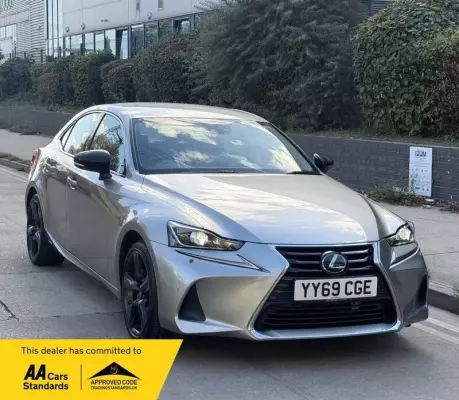 Lexus IS 2.5 300h E-CVT Euro 6 (s/s) 4dr