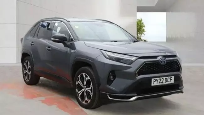Toyota RAV4 2.5 VVT 18.1kWh Dynamic CVT 4WD Euro 6 (s/s) 5dr