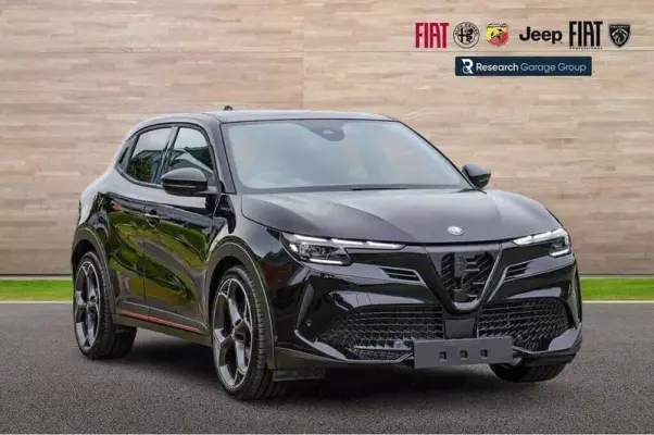 Alfa Romeo Junior 54kWh Elettrica Veloce Auto 5dr