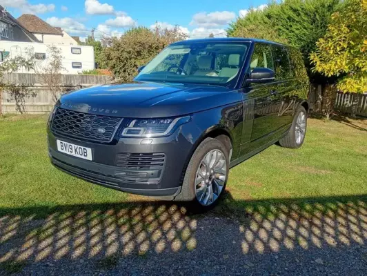 Land Rover Range Rover 2.0 P400e 12.4kWh Vogue Auto 4WD Euro 6 (s/s) 5dr