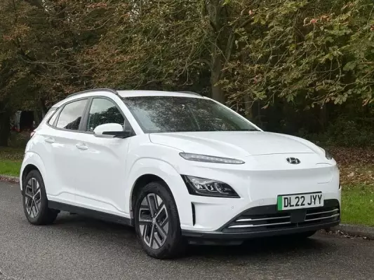 Hyundai KONA 64kWh Premium Auto 5dr (10.5kW Charger)