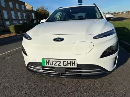 Hyundai KONA 64kWh Premium Auto 5dr (10.5kW Charger)