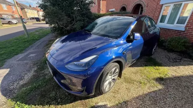 Tesla Model Y (Dual Motor) Long Range Auto 4WDE 5dr