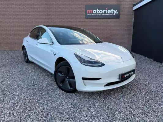 Tesla Model 3 Standard Range Plus Auto RWD 4dr