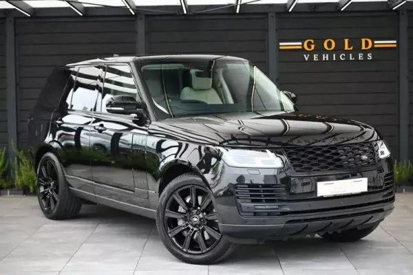 Land Rover Range Rover 2.0 P400e 12.4kWh Vogue Auto 4WD Euro 6 (s/s) 5dr