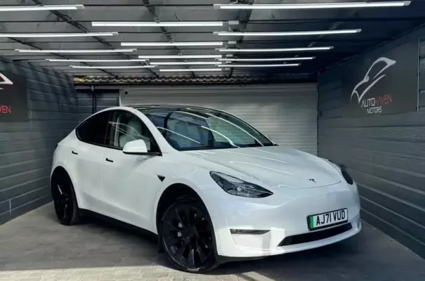 Tesla Model Y (Dual Motor) Long Range Auto 4WDE 5dr