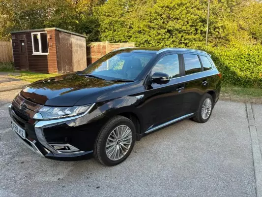 Mitsubishi Outlander 2.4h TwinMotor 13.8kWh 4h CVT 4WD Euro 6 (s/s) 5dr