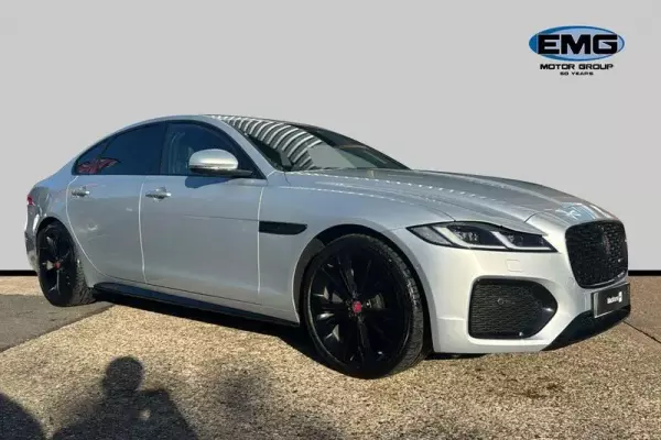 Jaguar XF 2.0 D200 MHEV R-Dynamic SE Auto Euro 6 (s/s) 4dr