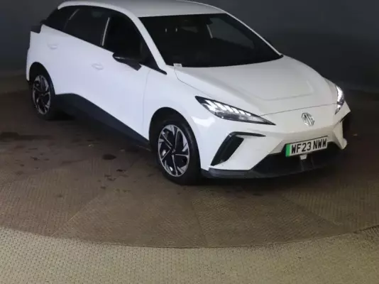 MG MG4 64kWh SE Long Range Auto 5dr