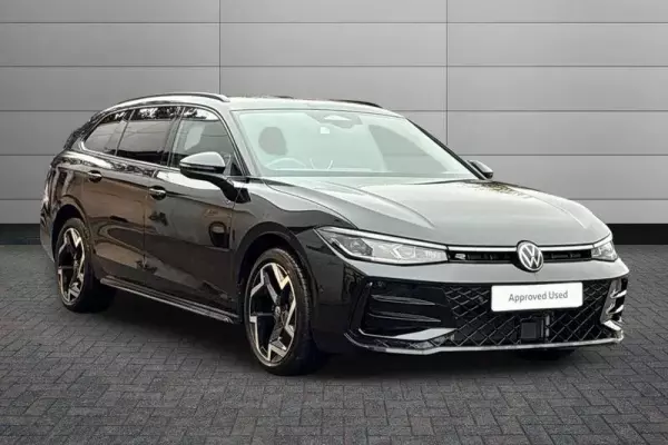 Volkswagen Passat 1.5 TSI eHybrid 19.7kWh R-Line DSG Euro 6 (s/s) 5dr