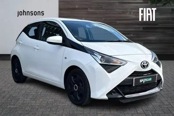 Toyota AYGO 1.0 VVT-i x-play Euro 6 5dr