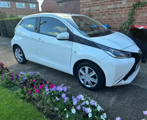 Toyota AYGO 1.0 VVT-i x-play Euro 6 5dr
